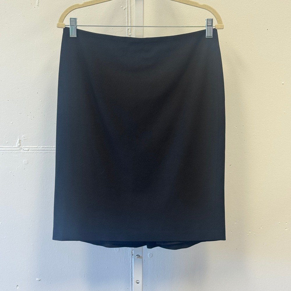 Ann Taylor Black Pencil Skirt Size 6 Rayon Blend Professional Career Wear Office